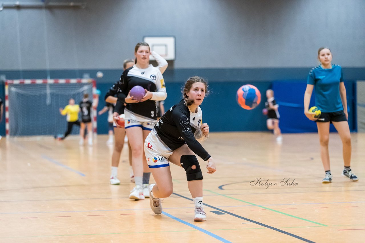 Bild 64 - wCJ HC Quickborn - TuS Esingen : Ergebnis: 40:23